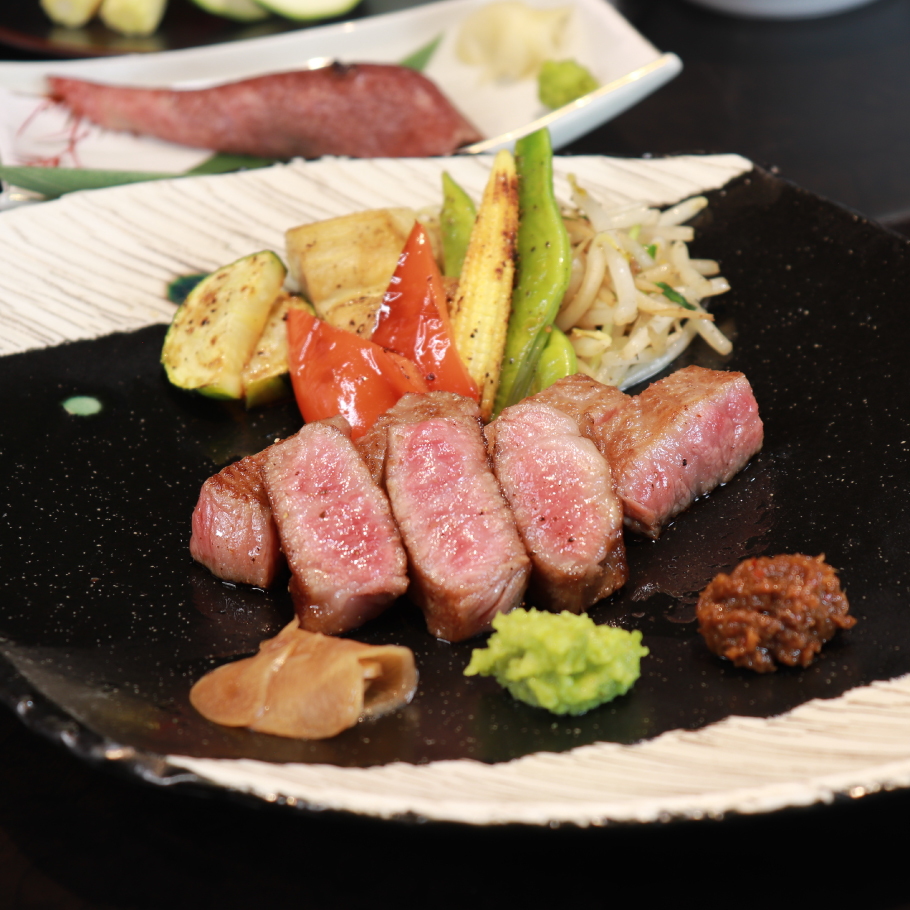【天望コース　匠-TAKUMI-】神戸牛ステーキ2種食べ比べや特製神戸牛のガーリックライスなど　全6品