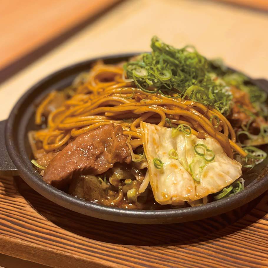 神戸牛ぼっかけ焼きそばランチ＋デザート付き♪