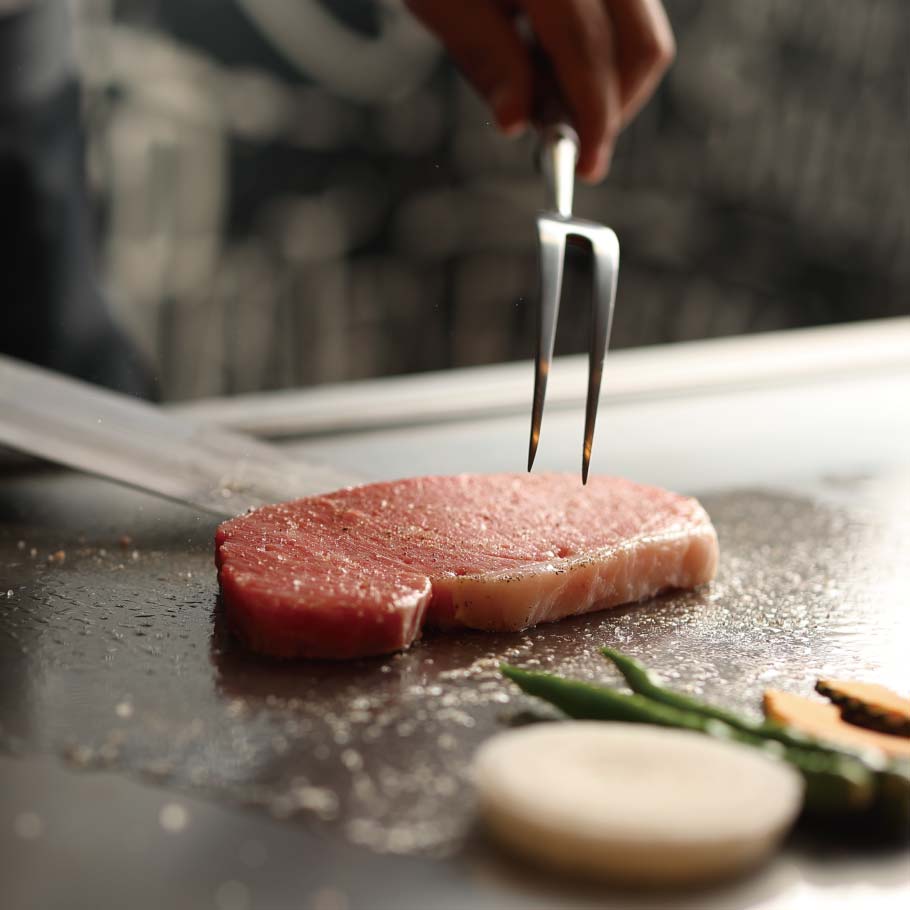 ご予約限定！「A5ランク・プレミアム神戸牛 別格希少部位肉80g ランチコース」