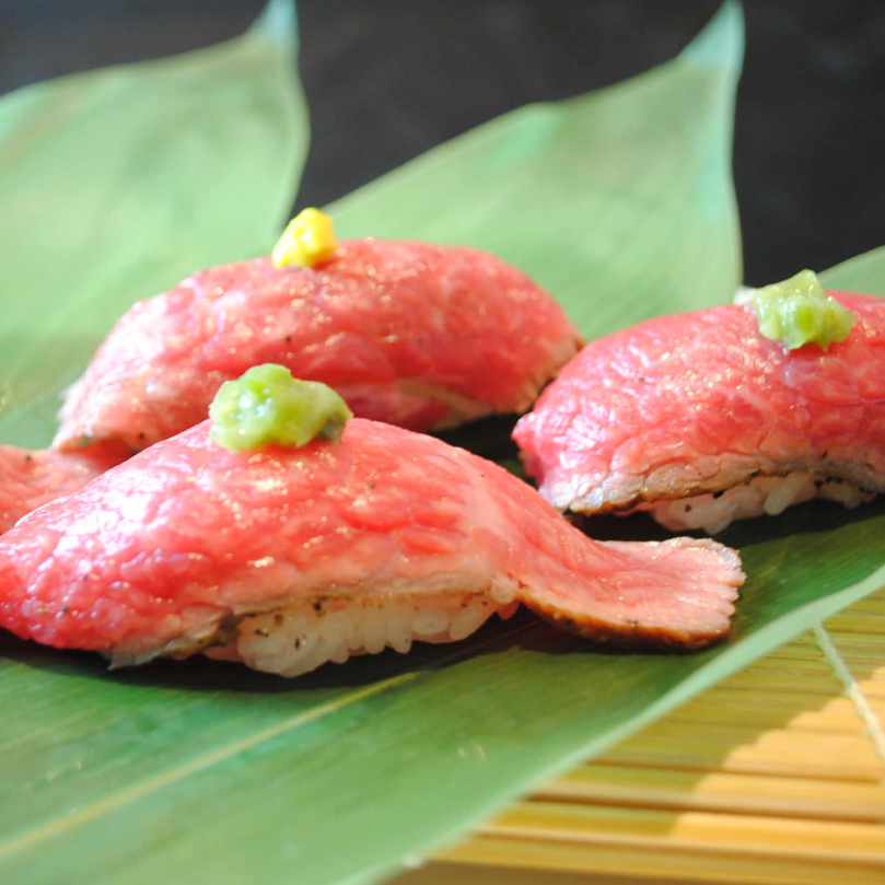 神戸牛肉寿司盛合せ