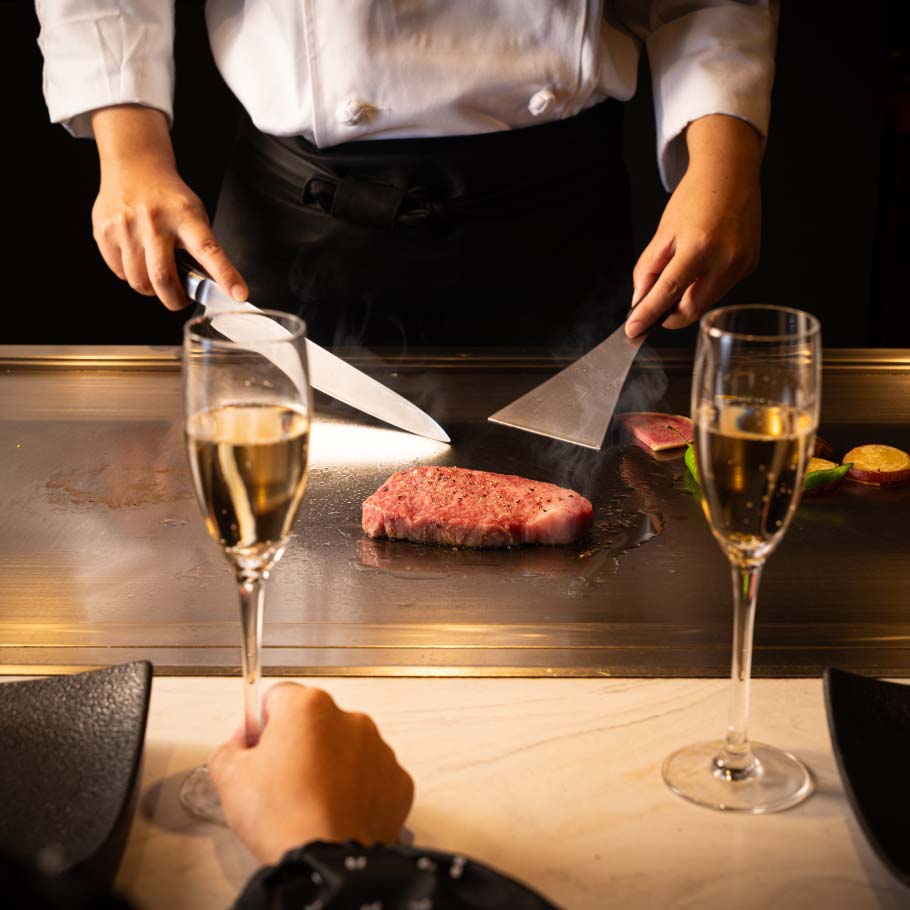 【大阪・難波で楽しむ神戸牛鉄板焼き】神戸牛とフォワグラの鉄板焼きコース　全9品