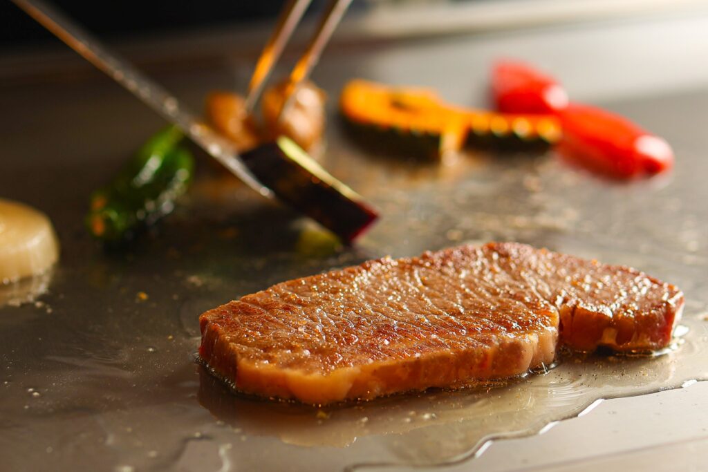 Inside Kobe Beef Teppanyaki HASHIRA